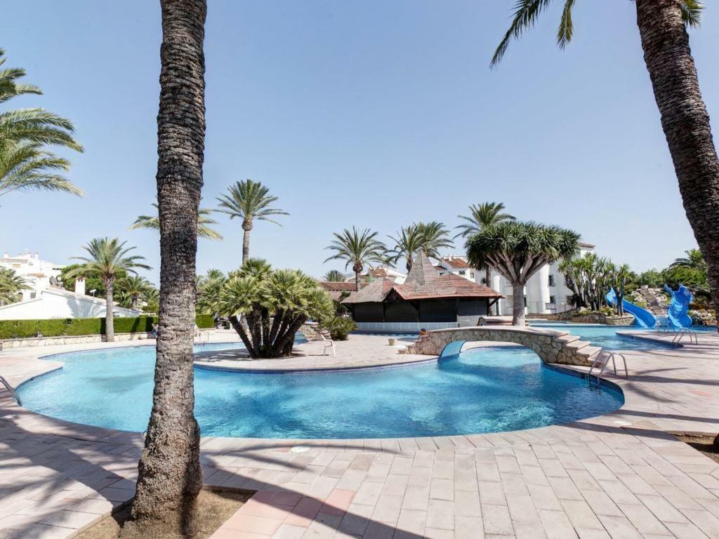 Rey-piscina Apartamento